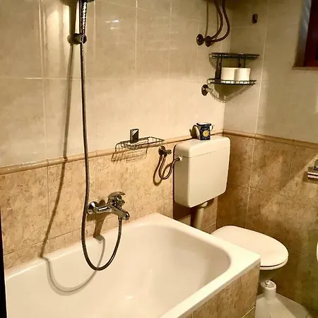 Denebola Apartman *